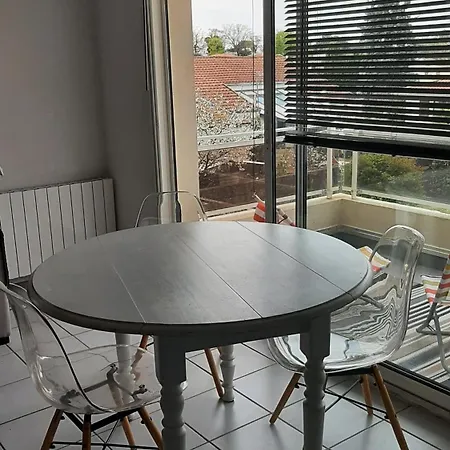 Cocon Proche Et Centre Apartment *